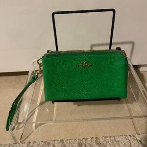 Coach Kelly Green Leather Clutch Wallet